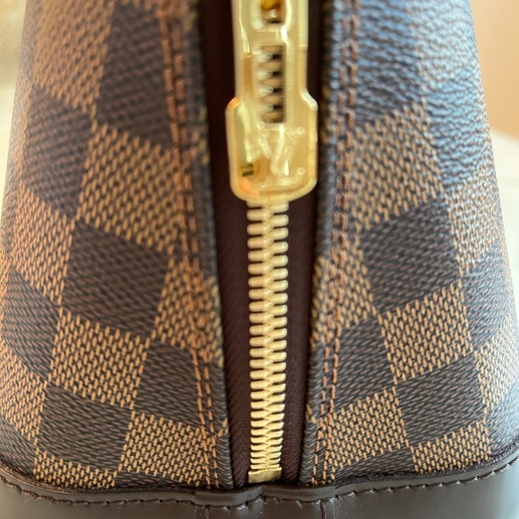 Authentic Louis Vuitton Alma Damier PM - Picture 8 of 16